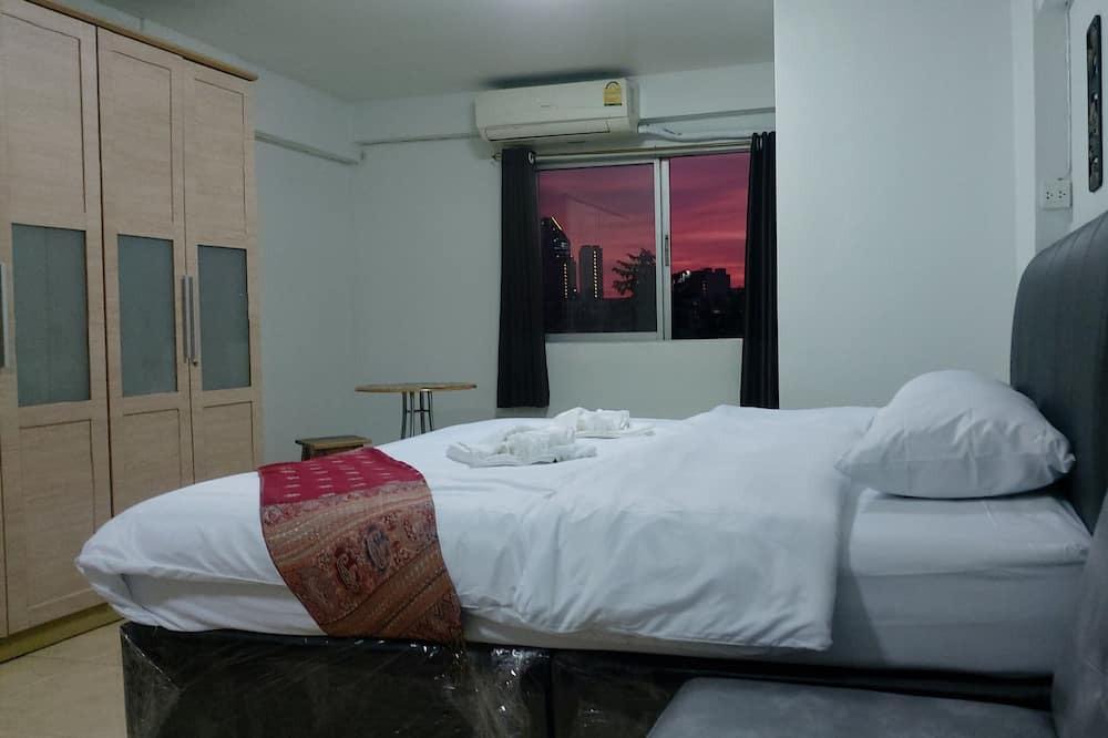 Samsen Nok Condo | ห้องทับทิม (the center town)