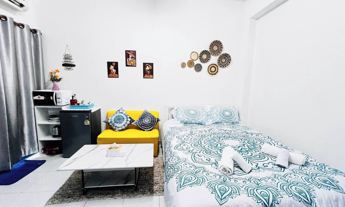 Chan Kasem House | 105 Budget Room, wifi&utilities Bangkok’s center
