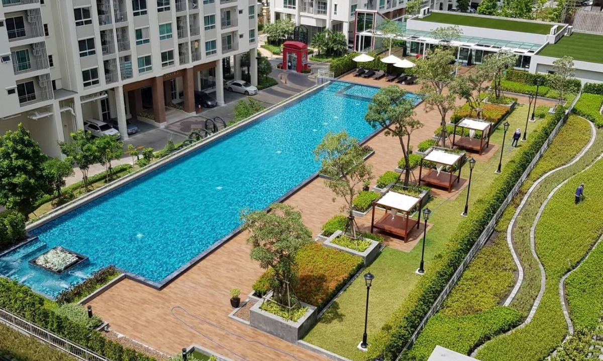 Huai Khwang Condo | 2 Bedroom Unit 1.5km from Thailand Cultural Center MRT (66.5 sqm)