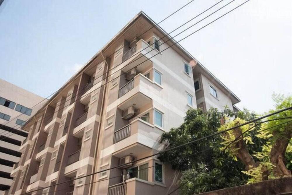 Yan Nawa Apartment | 2 min walk from Surasak BTS (river)