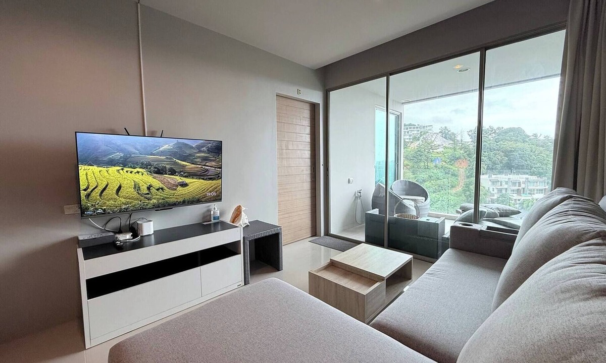 Karon Condo | 2BR Apartment Pool Gym 1km to Karon Beach