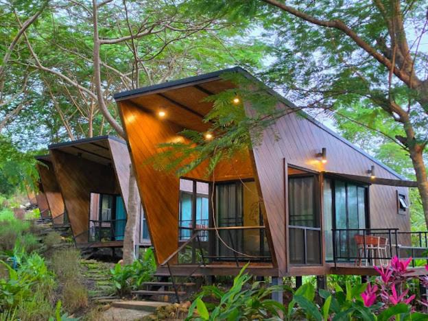 Mae Kon Hotel | 2Someplace