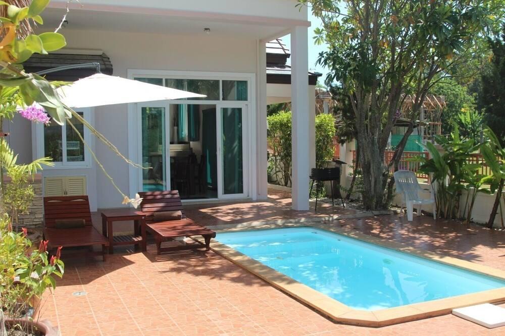 Chalong House | 3 Bedroom Townhouse in Private Lagoon Villas