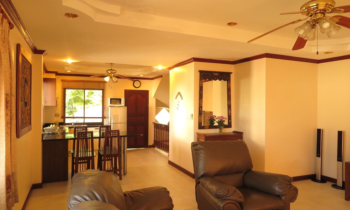 Nanai Road House | 3 Bedrooms townhouse Patong Phuket