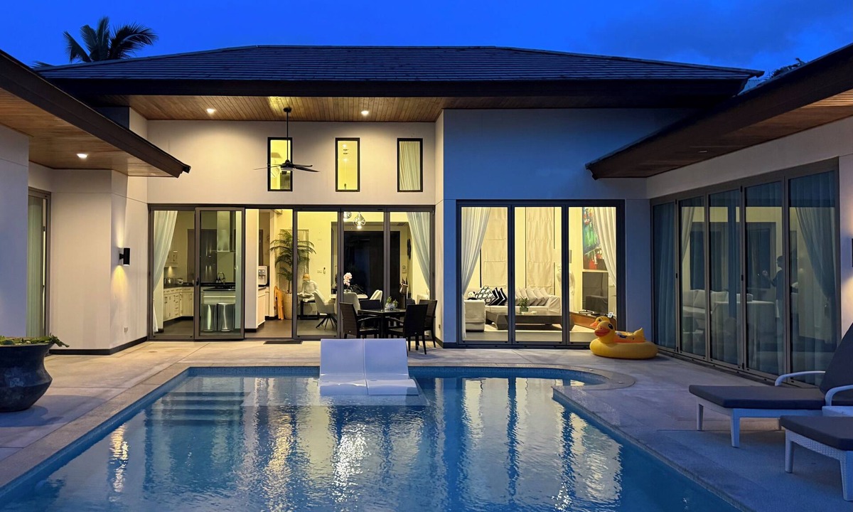 Cherngtalay Villa | 3 BR Pool Villa - Daily Cleaning - Walk to Bangtao Beach, Shops and Restaurants