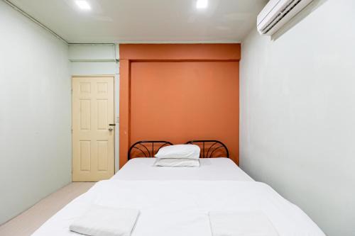 Embassy District Apartment | 33 Saladaeng