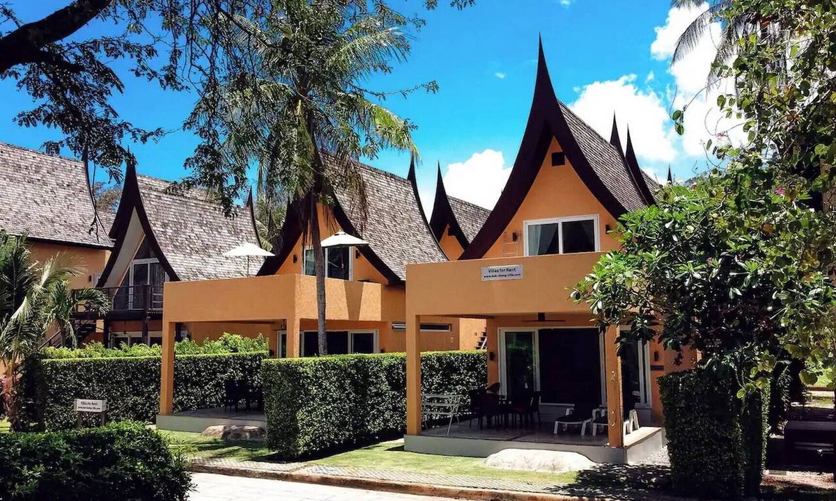 Klong Son Villa | 4 Bedroom Deluxe Beach Villa 21C, Blue Haven Bay Resort