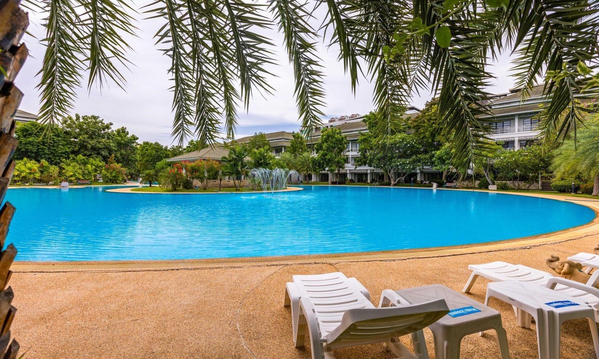 Khao Takiab House | 4 Bedroom Townhouse in Great Location (BSS)