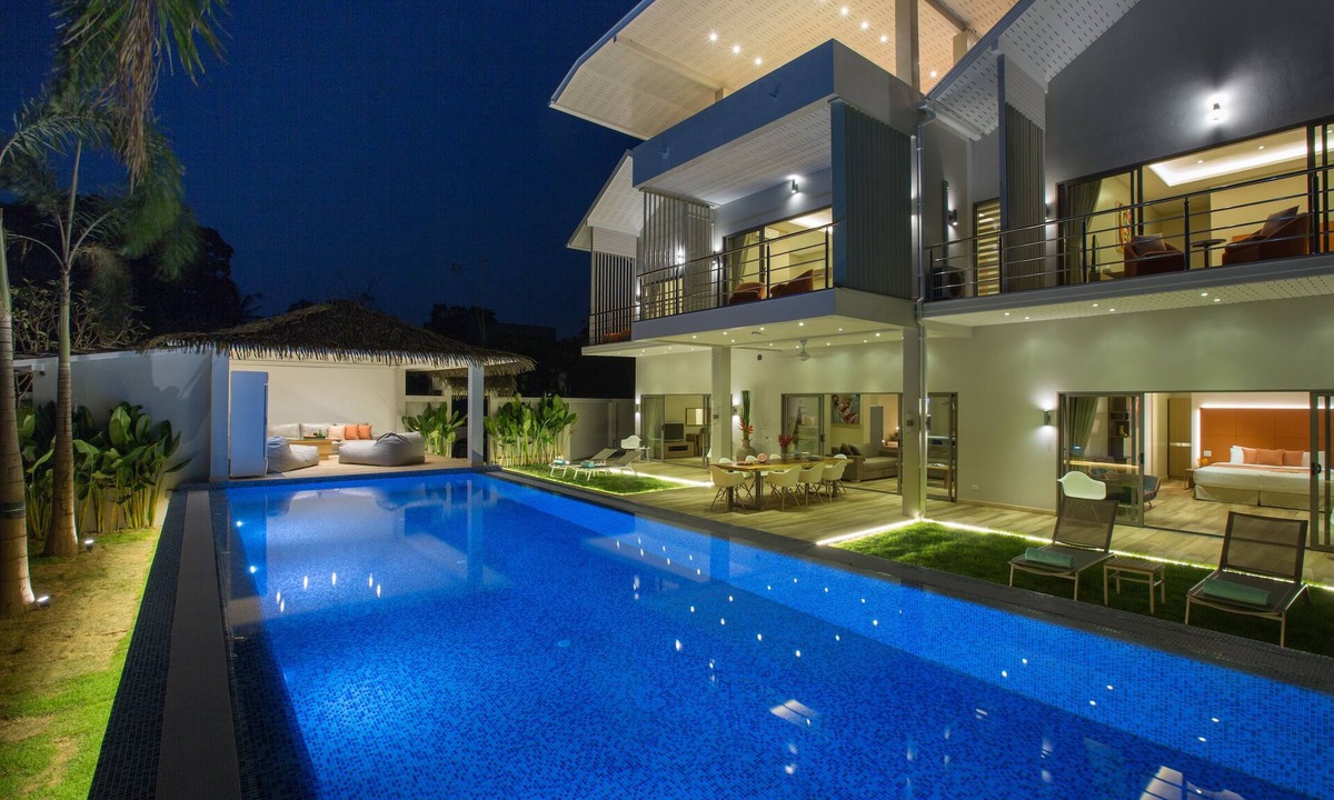 Mae Nam Villa | 5-bdr villa with a beach club and hotel service