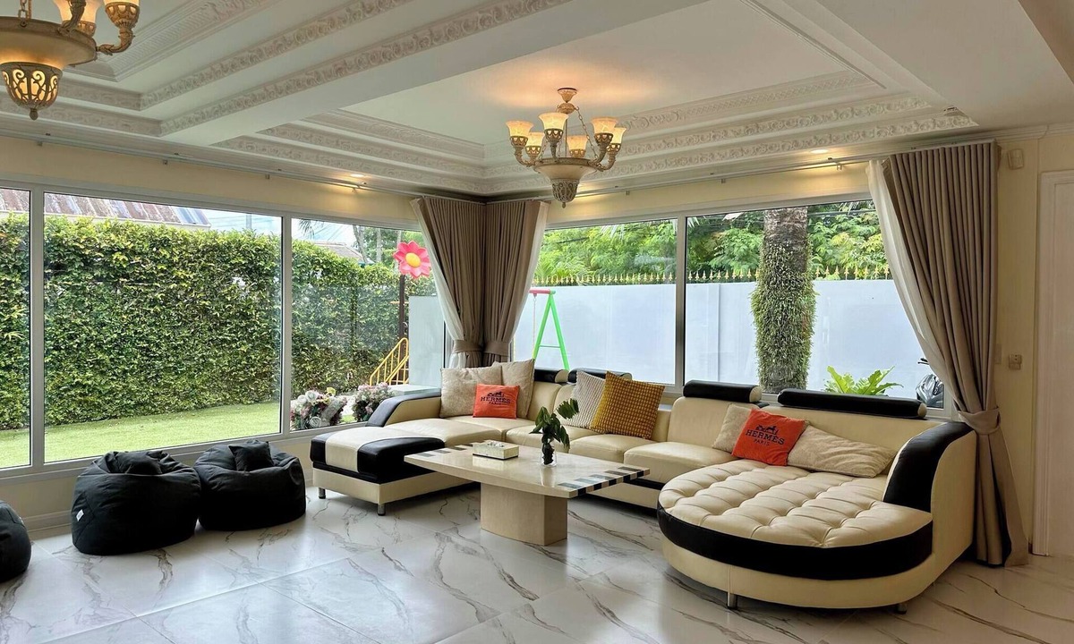 Si Sunthon Villa | 5 Bedrooms Villa 5 min walk to Bangtao beach