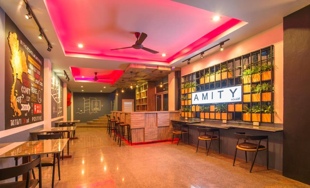Downtown Krabi Hostel | Amity Poshtel