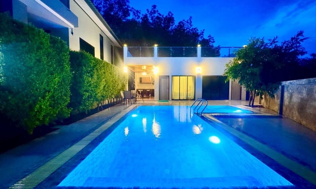 Krabi Villa | Ao nang Private Rooftop Poolvilla