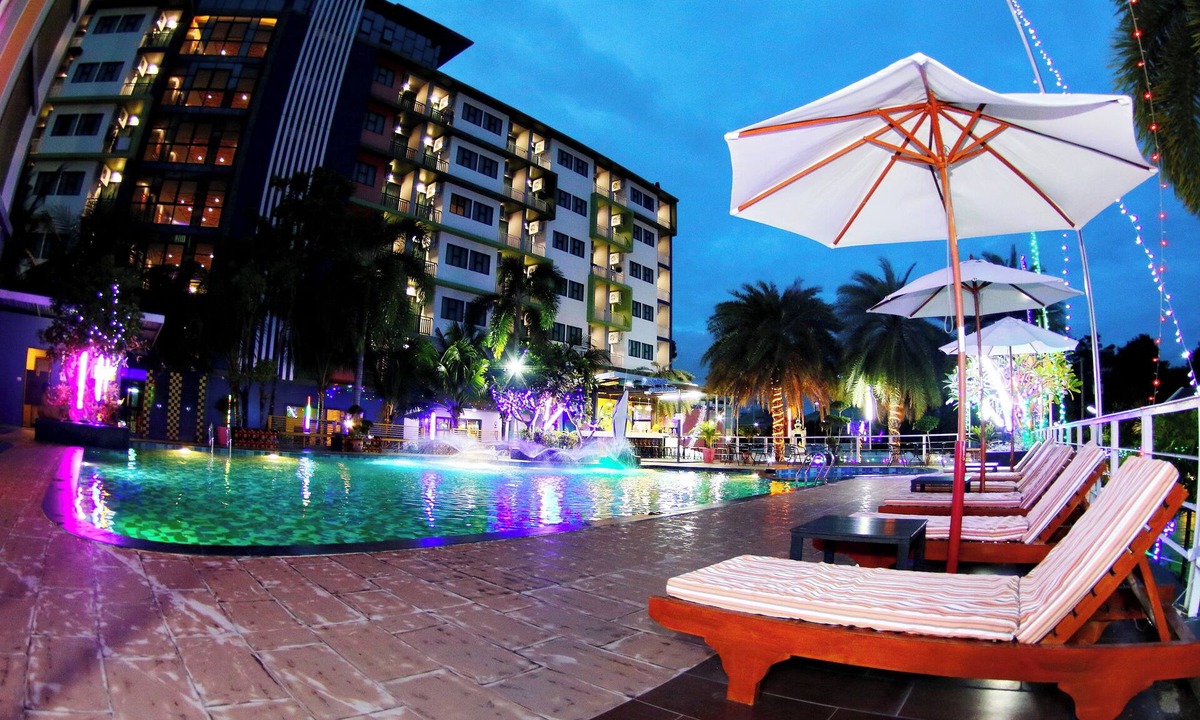 North Pattaya Hotel | Arthitaya Green Nature Hotel & Lakkhana