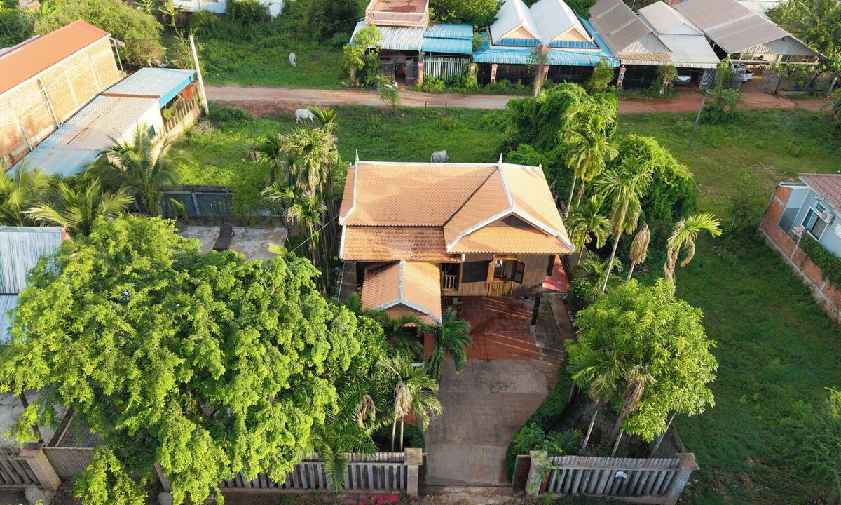 Siem Reap House | Authentic Khmer Home Pavilion & Tropical Garden