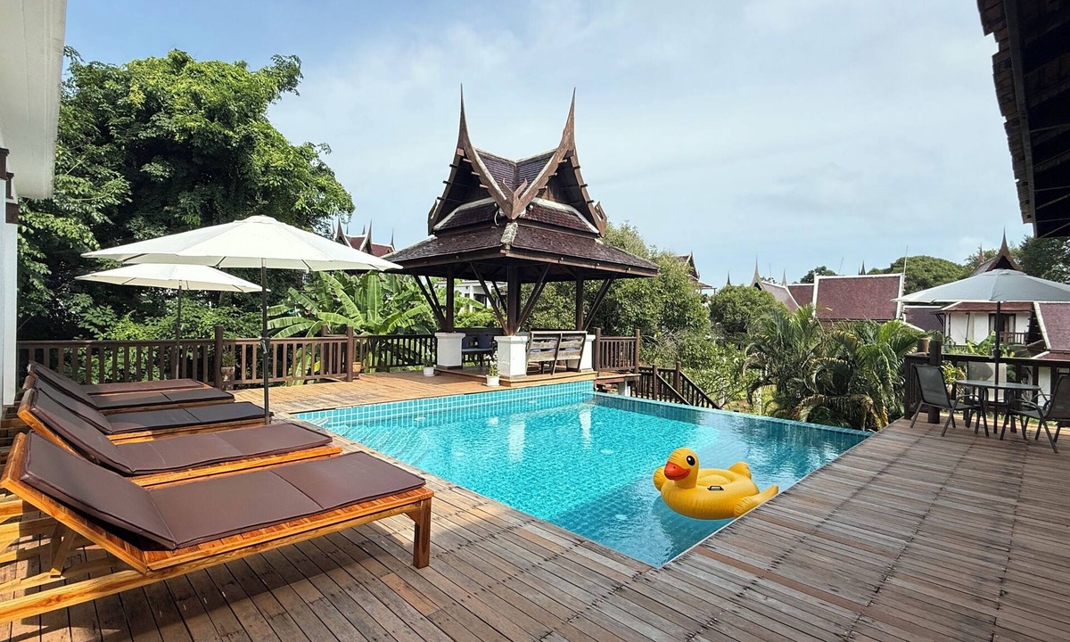 Kram Villa | Authentic & Spacious Thai Villa 6BR Private Pool Sea View Sleeps 14
