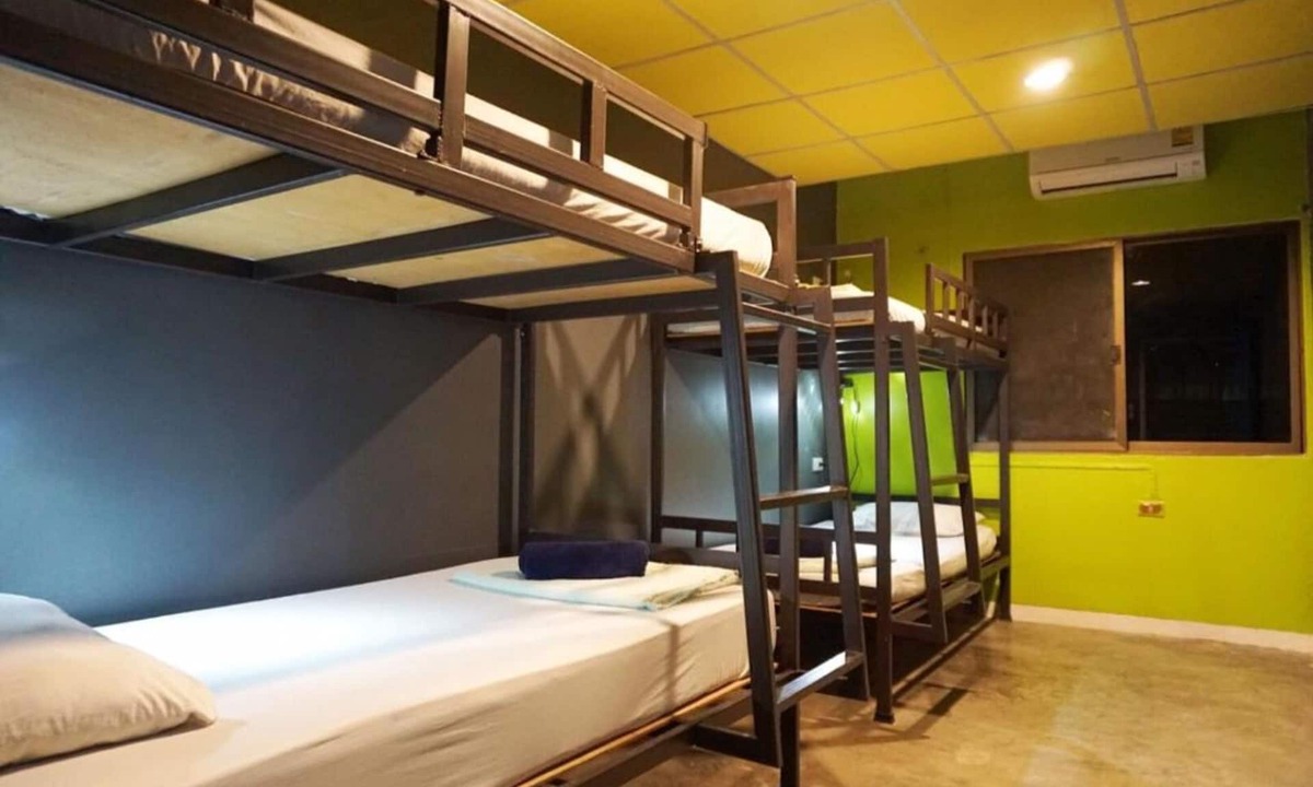Ban Thum Hotel | B&B House & Hostel