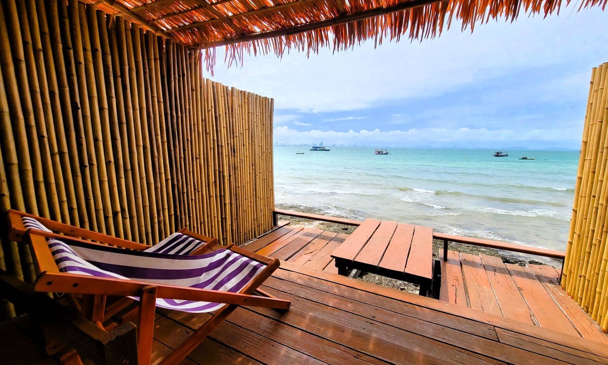 Koh Lan Hotel | Baan I Taley On Sea