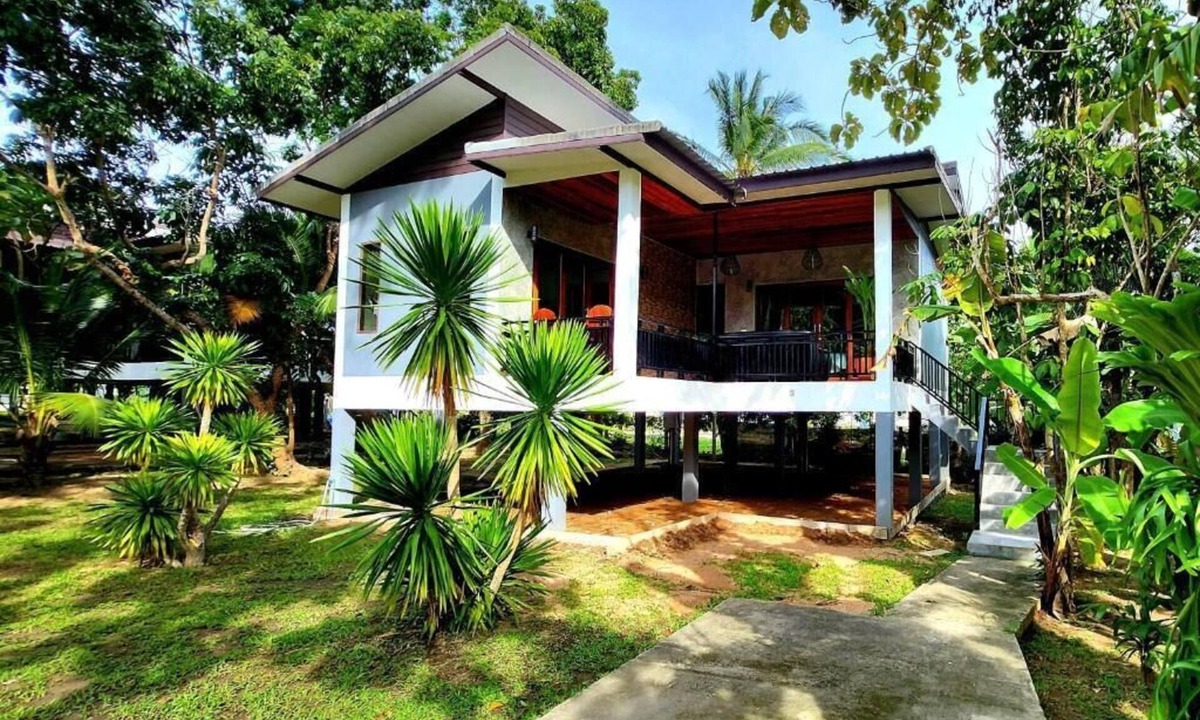 Ko Pha-ngan Villa | Baan Phangan- Beautiful 2-bedroom villa with AC & outdoor swimming pool