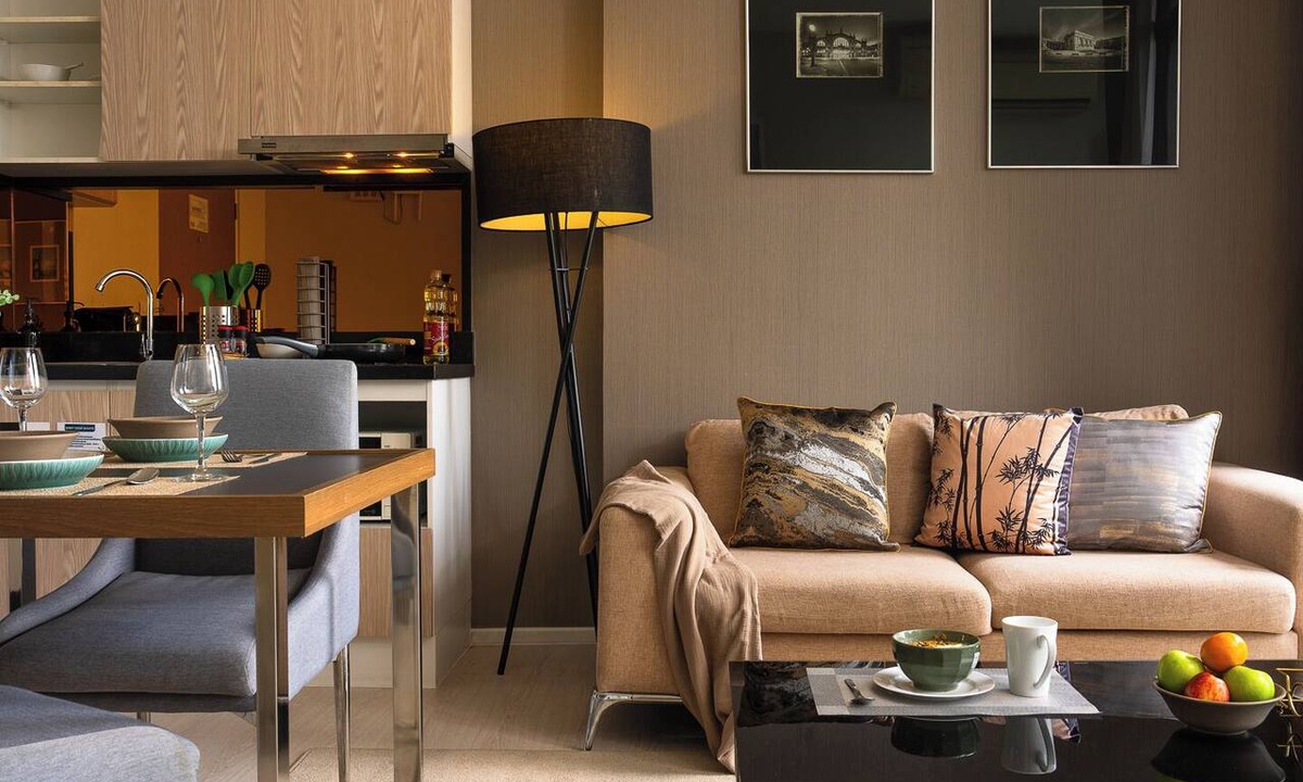 Khlong Tan Nuea Apartment | Balcony, Full Kitchen · Pool, Gym, Wi-Fi