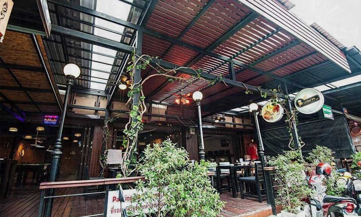 Sri Phum Hotel | Basic Line Hotel at Loikroh