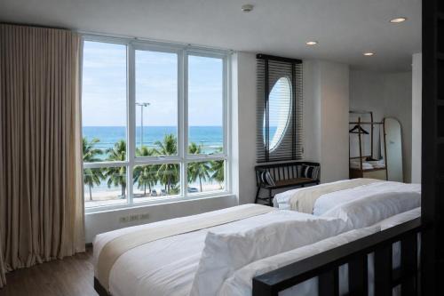 Ban Bang Saen Apartment | Beachfront 70 sqm Sea View Apartment FREE DISNEY PLUS