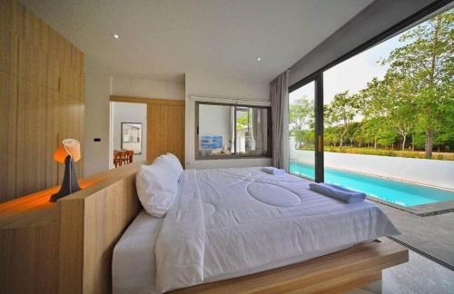 Si Sunthon Villa | Beautiful 2BR Modern Villa