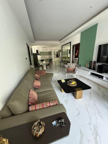 Krabi House | Beautiful villa between jungle