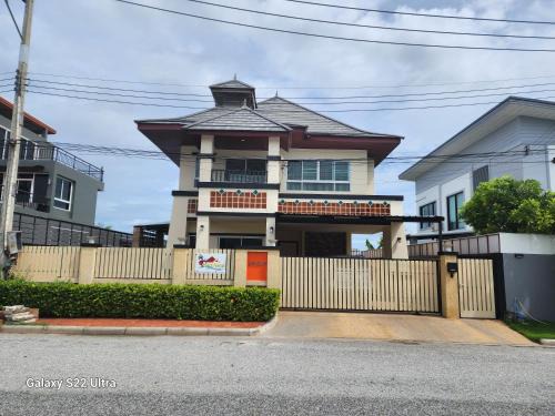 Saen Suk Villa | Ben's House Bangsaen