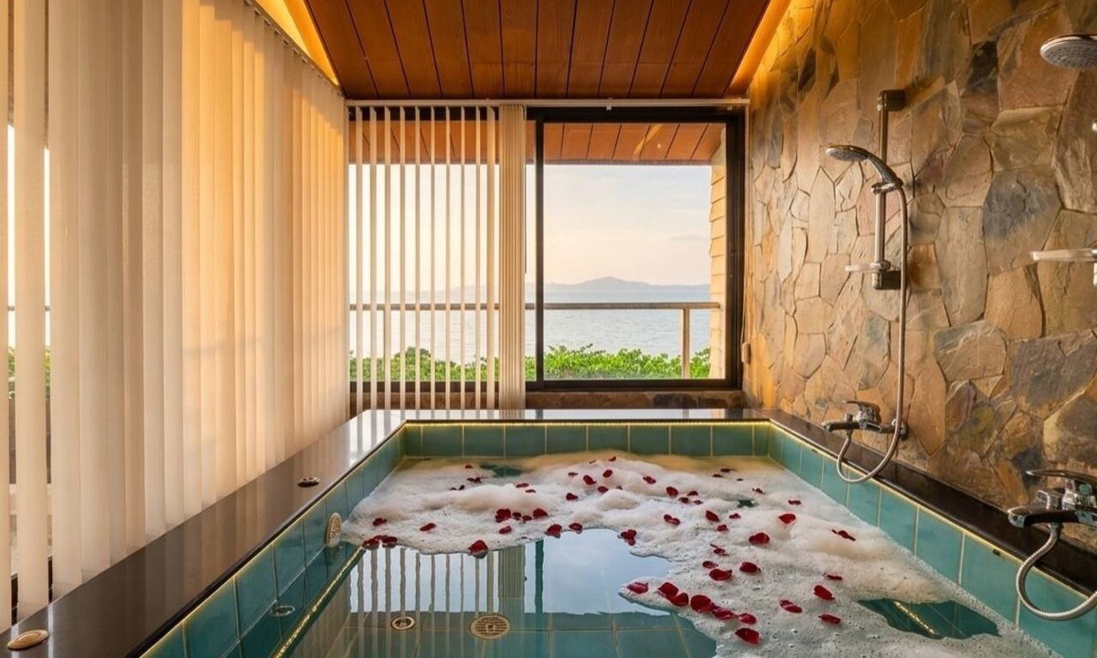 Pratumnak Hill Hotel | Birds and Bees Resort