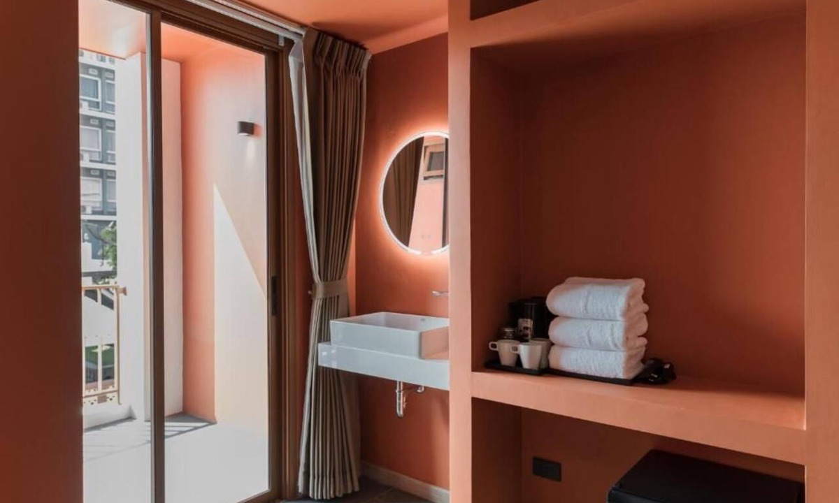 Saen Suk Hotel | BLU Monkey Hub & Hotel Bangsaen
