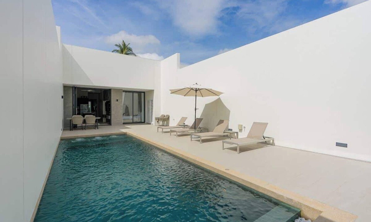 Si Sunthon House | Brand new 3BR Pool Villa with Outdoor Dining