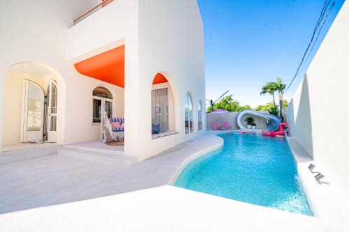 Nong Chaeng Villa | Candy House Private Pool Villa & KTV