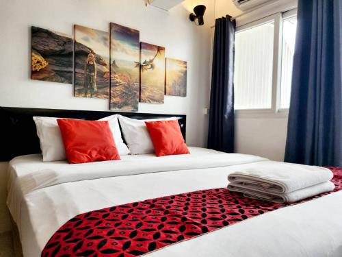 Phra Athit Hotel | Casa Picasso Near Khao San Road