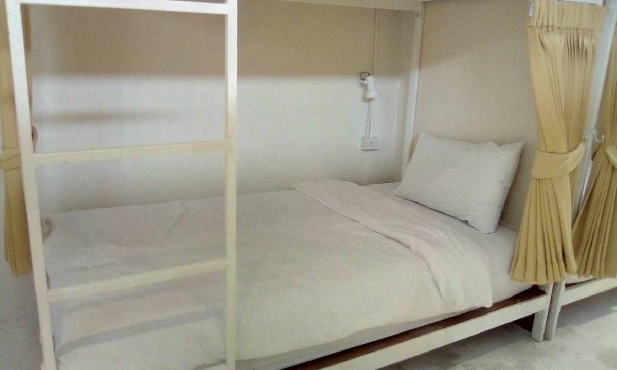 Downtown Krabi Hostel | Case Blanca Krabi by Creammy