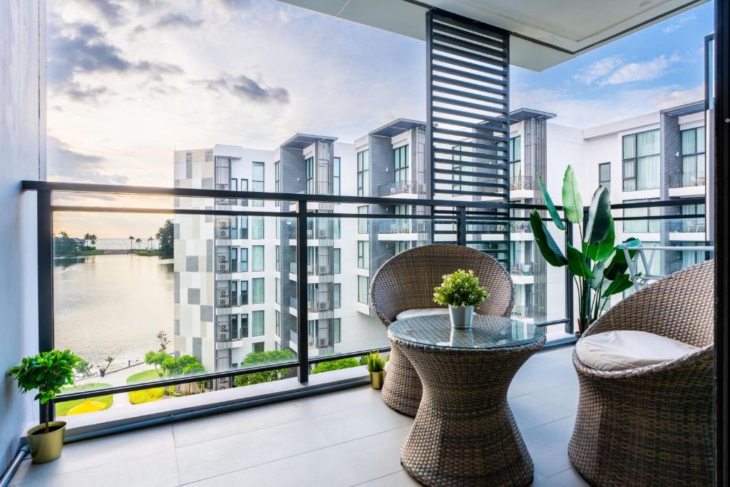 Bang Tao Apartment | Cassia Residences by NLA
