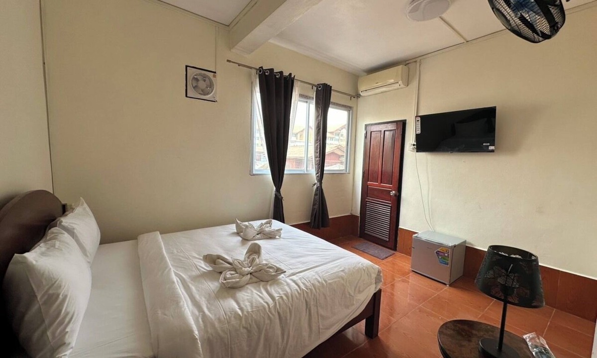 Vang Vieng Hotel | Champa Inn Hotel