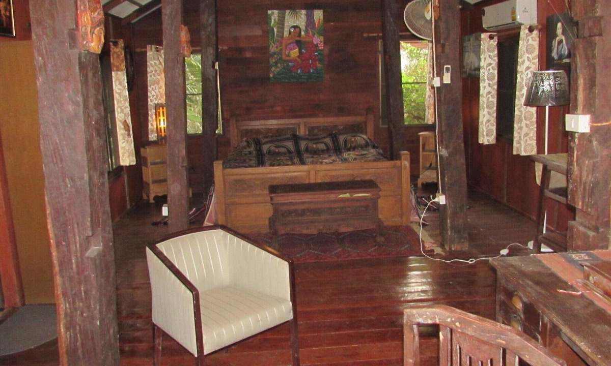 Nong Kwai House | Charming 2-bedroom house with WiFi, AC in superb Hang Dong.
