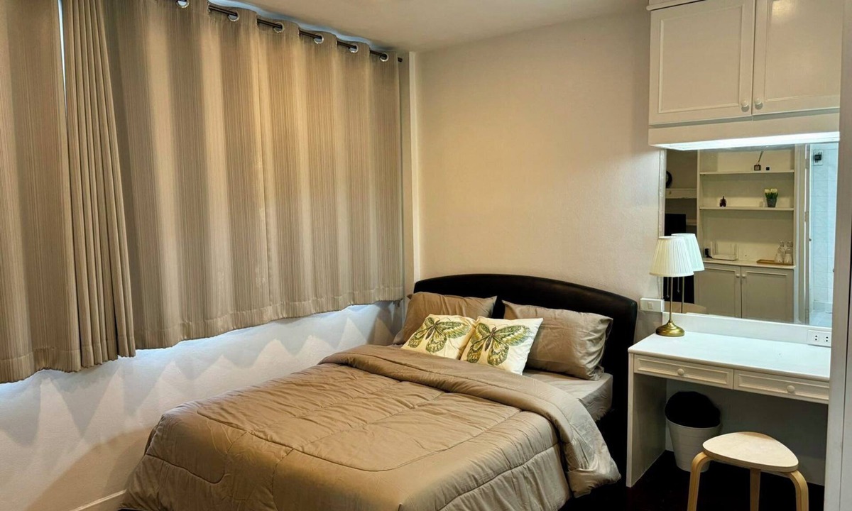 Bangkok Central Business District Hostel | Comfy Crib Hostel 2