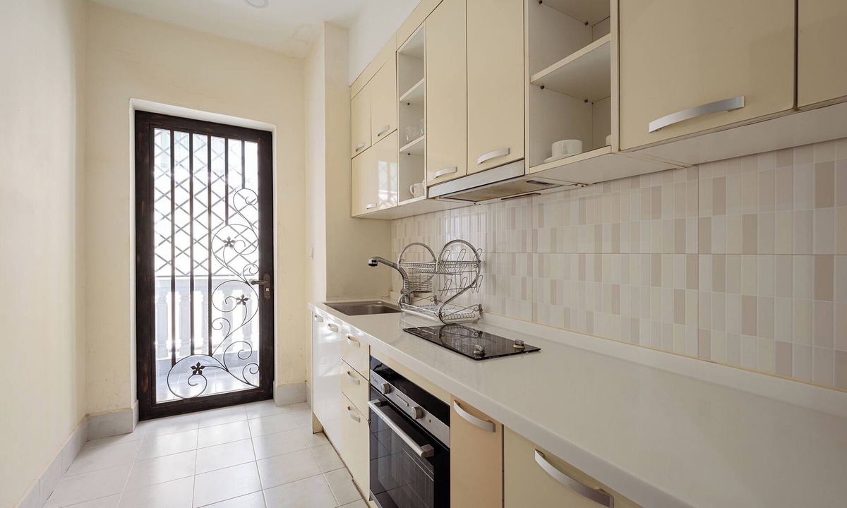 Chamkar Mon Apartment | Cozy 2BR Condo with Hardwood Floors & Rooftop Sunset View in Charming Phnom Penh
