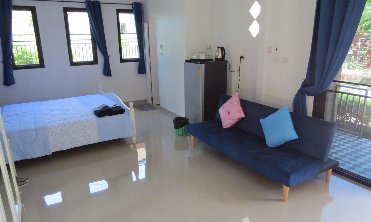 Khukhan Resort | Cozy Deluxe Rooms between Buriram and Surin! Lovely scenery and drinks! Isaan!