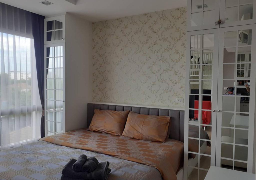 Saen Suk Apartment | Cozy near beach 200m with toproof pool at Patio Bangsaen