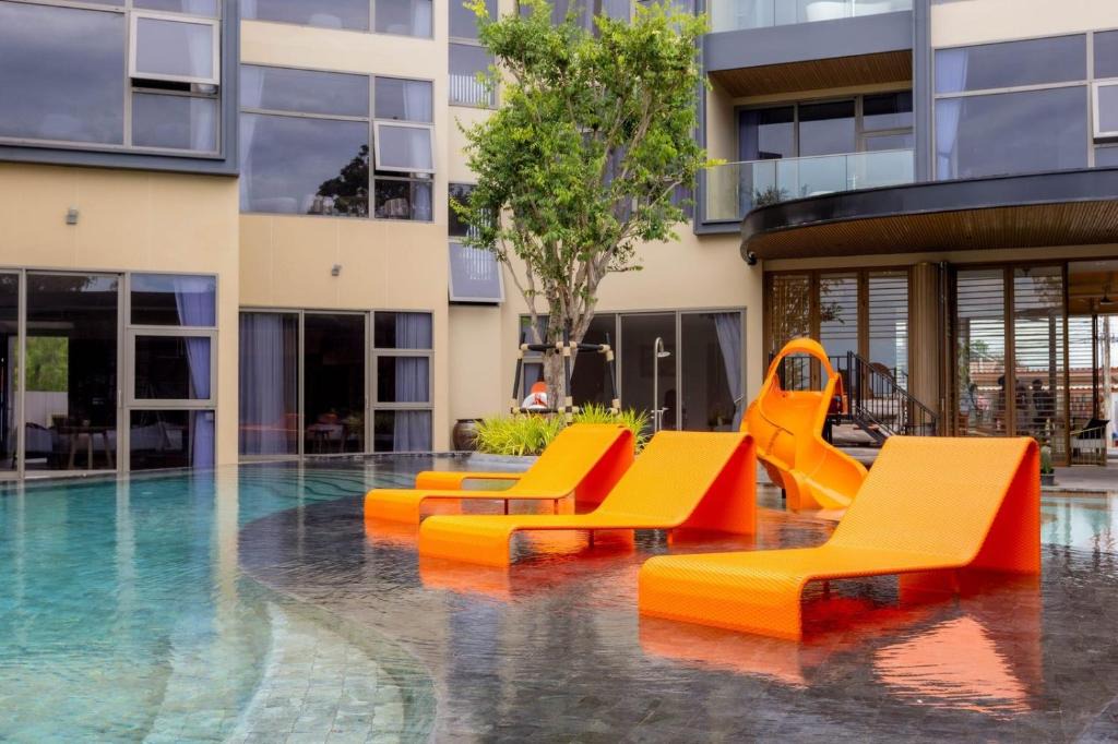 Hat Chao Samran Hotel | Curva Beach Hotel