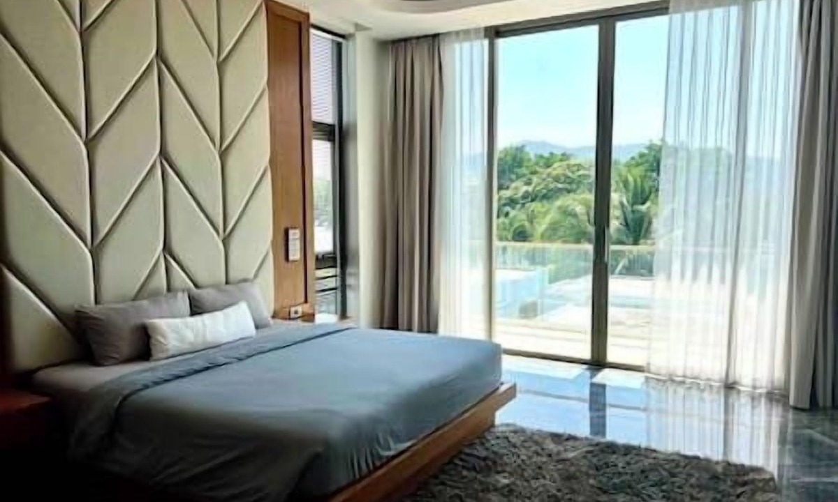 Chalong House | "D-Luxury Pool Villa in Rawai: Exclusive Stay"