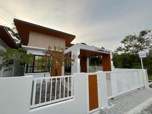 Pak Nam Villa | DelZiaNa Bara Villa Pakbara Satun พักได้ 6 ท่าน