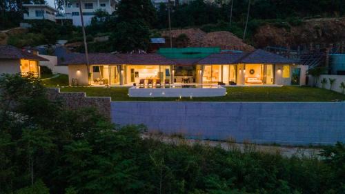 Bophut Hills Villa | Designer's Delight: Lilly Belle: 4 Bed Pool Villa