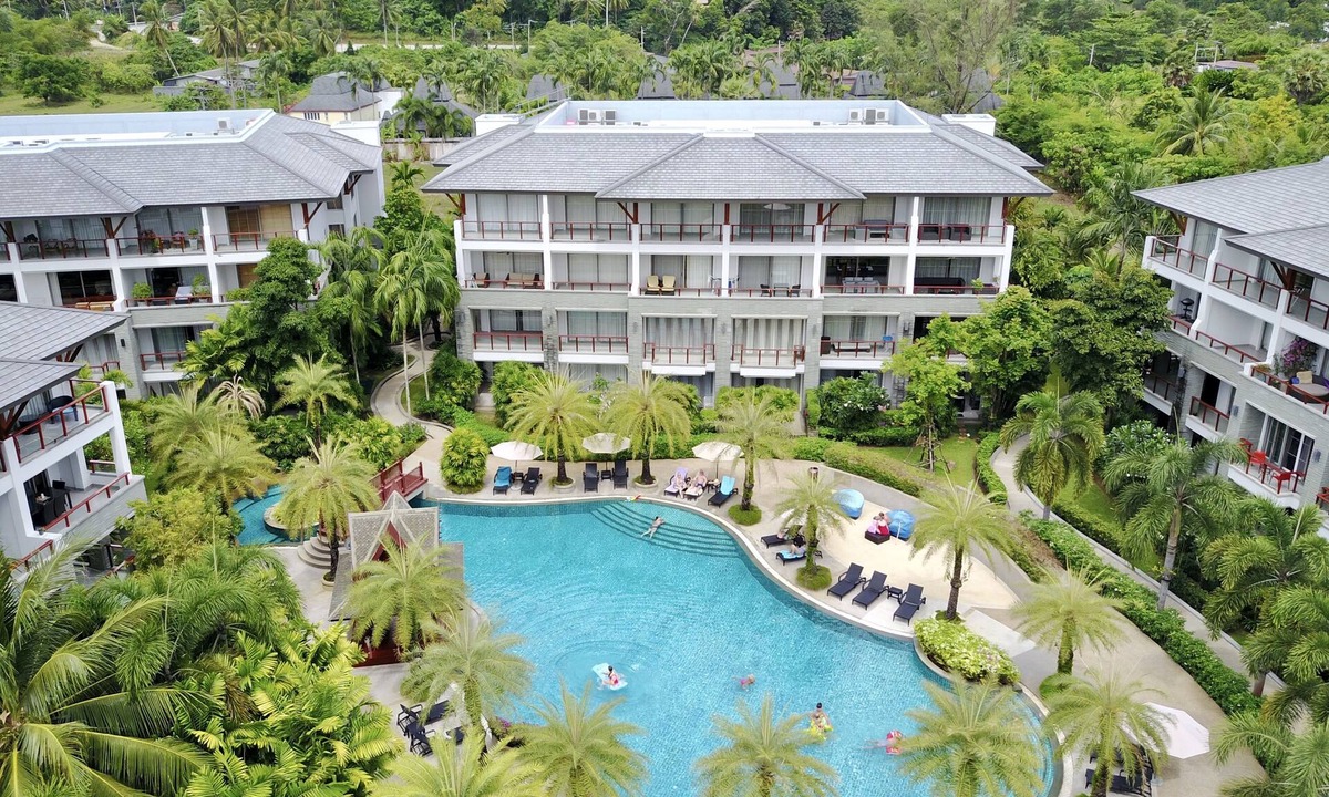 Sa Khu Condo | DG04 - Relaxed Naithon Beach Apartment, Pool, Quiet Location, Ground Floor