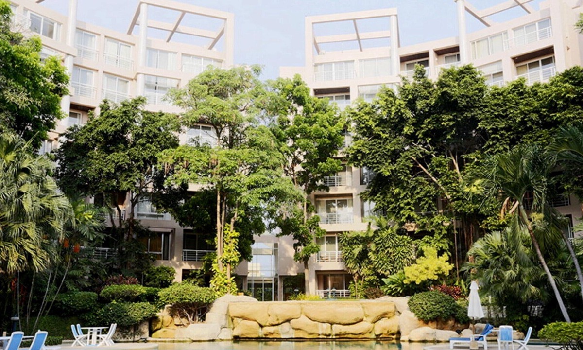 Nong Kae Apartment | Direct Beach Access in downtown Hua Hin, 2-Bedroom fully furnished
