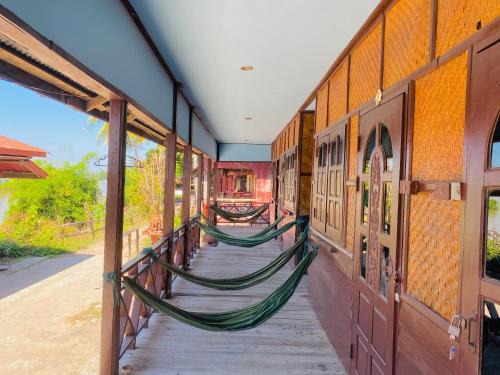 Don Det House | DONDET Suns down 2 bungalows