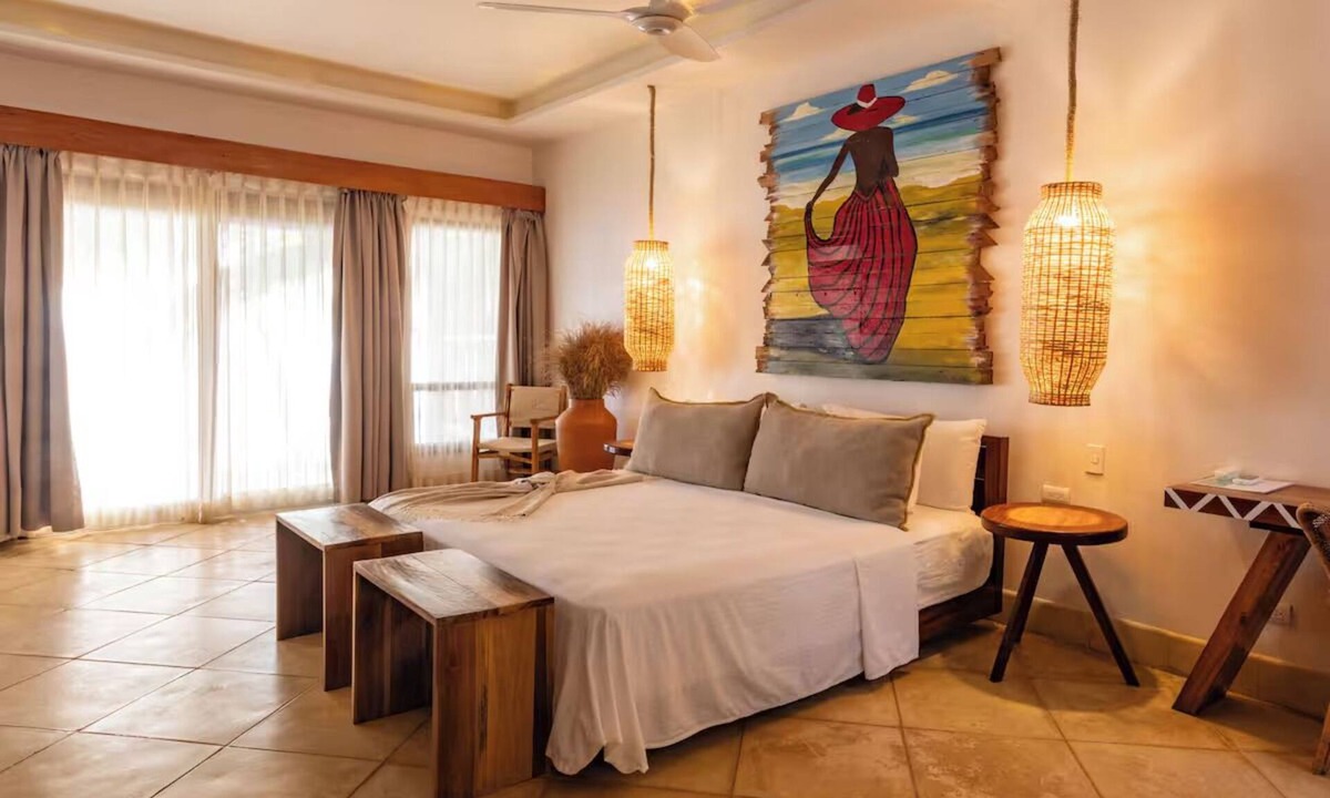 Little Corn Island Hotel | Enjoy Paradise Beach at Charming Tropical Villa in Little Corn Island, Pool