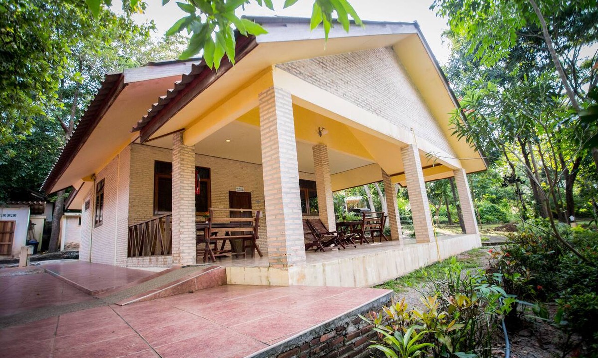 Sanamchai Hotel | Faasai Resort & Spa
